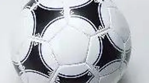 【独领风骚】双色球2025140期预测揭秘：蓝球奇选15，专家精准解析！